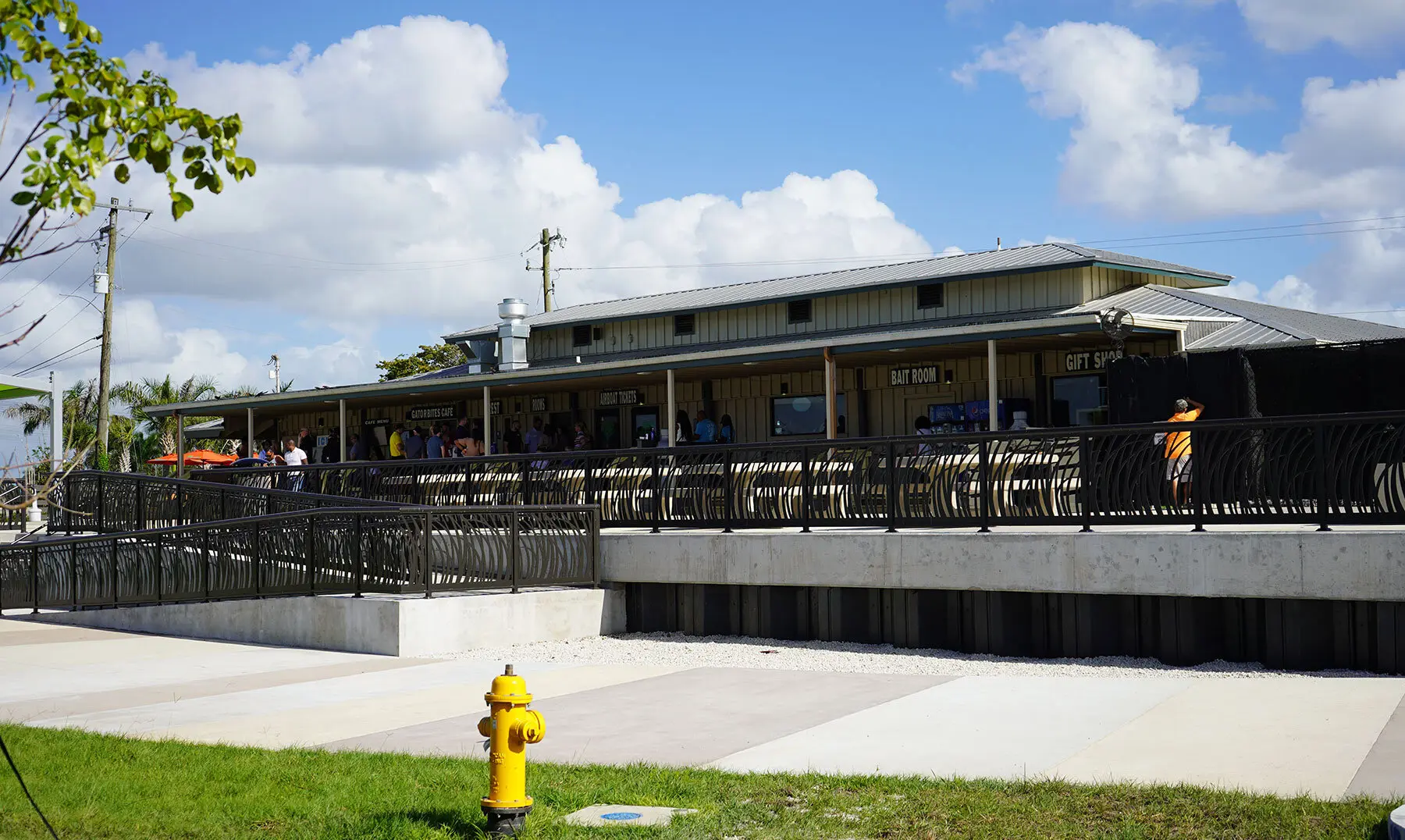 Everglades Holiday Park Hours and Prices