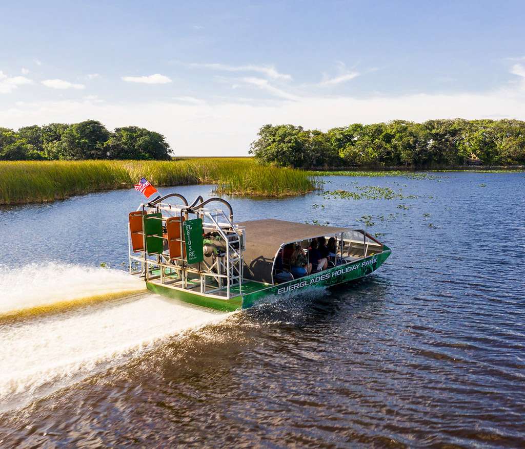 EVERGLADES GROUP AIRBOAT TOUR AT EVERGLADES HOLIDAY PARK